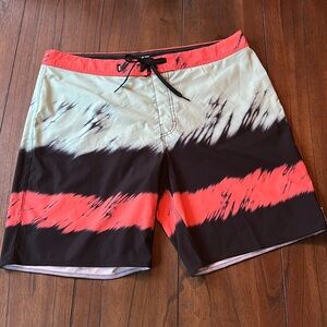Vans Era Board Shorts in Black-Laurel Wreath Print